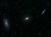 Три галактики в Драконе NGC 5985, NGC 5982,  NGC 5981  
            (21кб)