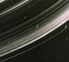 Распределение мелких частиц в системе колец Урана (27кб)